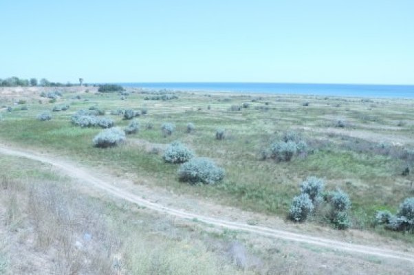Se lucrează la plombarea drumului care leagă Corbu de Vadu
